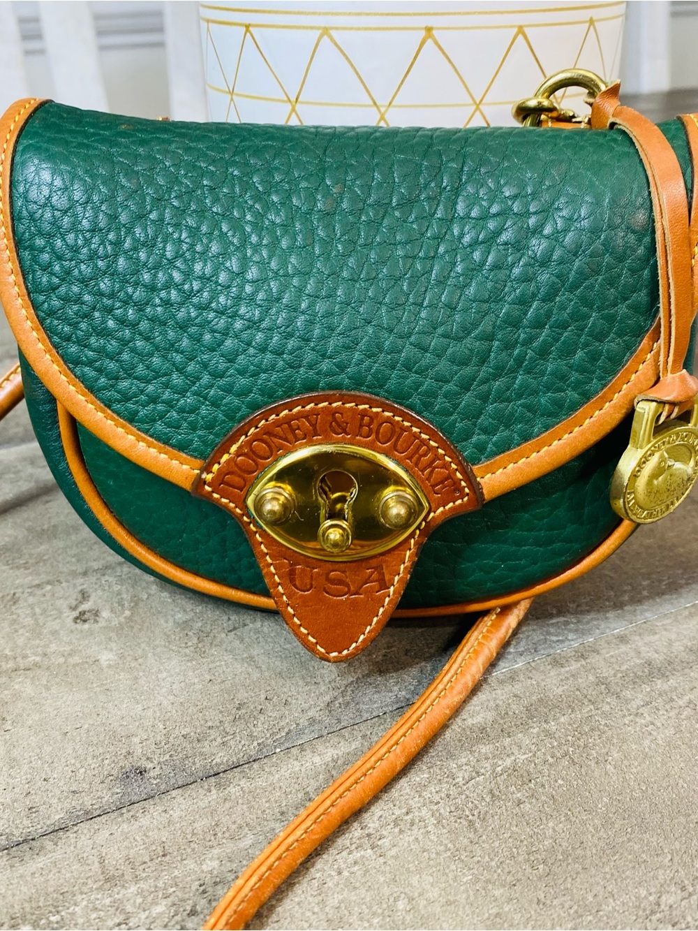 Vintage Dooney & Bourke AWL Ivy Green Leather Mini Cavalry Crossbody Belt Bag - Picture 3 of 11